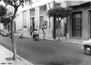 X ARCHIVE COUSINS MERS EL KEBIR LA RONDE DES VESPA 1954